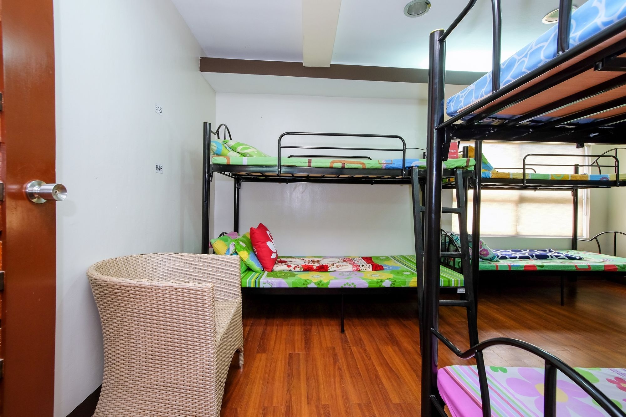 Zen Hostel Quirino Ave. Malate Манила Экстерьер фото