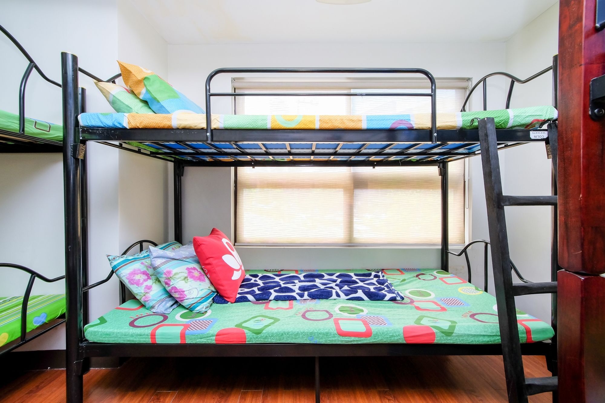 Zen Hostel Quirino Ave. Malate Манила Экстерьер фото